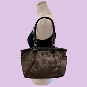 Vintage 2000s coach horse and
